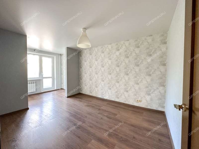 трёхкомнатная квартира на улице Юлиуса Фучика дом 39