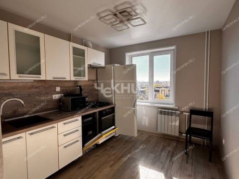 2-komnatnaya-ul-verhnepecherskaya-d-11-k1 фото