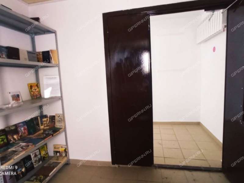 помещение под помещение свободного назначения, торговую площадь на 2-й Дорожной улице