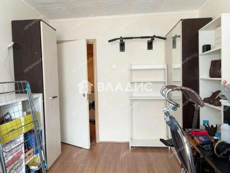 двухкомнатная квартира на проспекте Бусыгина дом 60