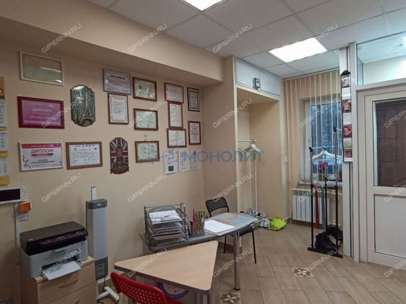 помещение под офис, торговую площадь на улице Богдановича