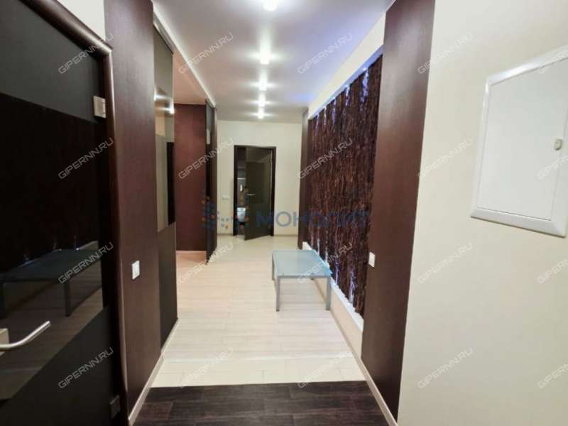 трёхкомнатная квартира на проспекте Октября дом 25