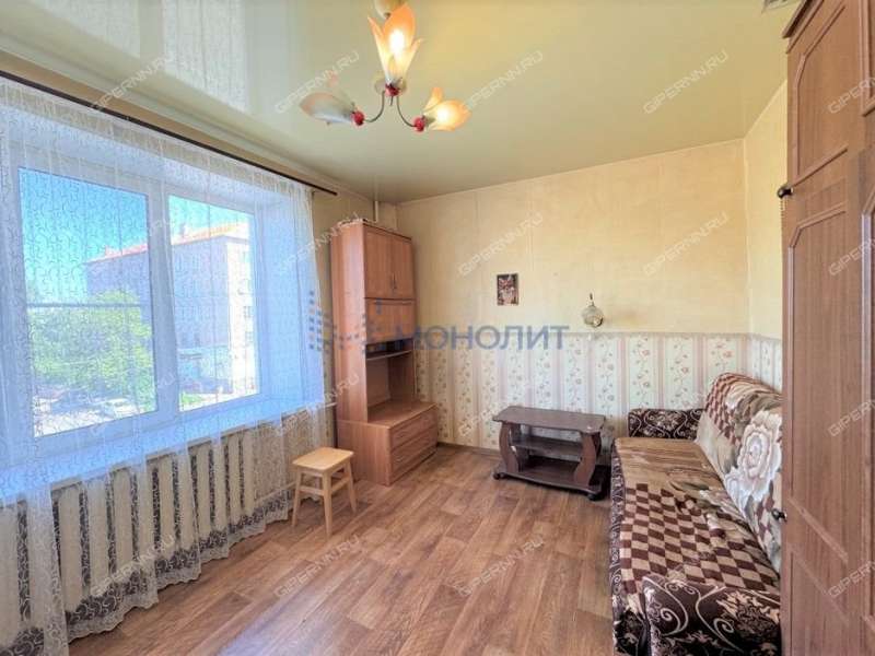 четырёхкомнатная квартира на улице Октябрьской Революции дом 37