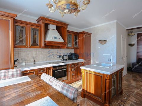 4-komnatnaya-ul-betankura-d-6 фото