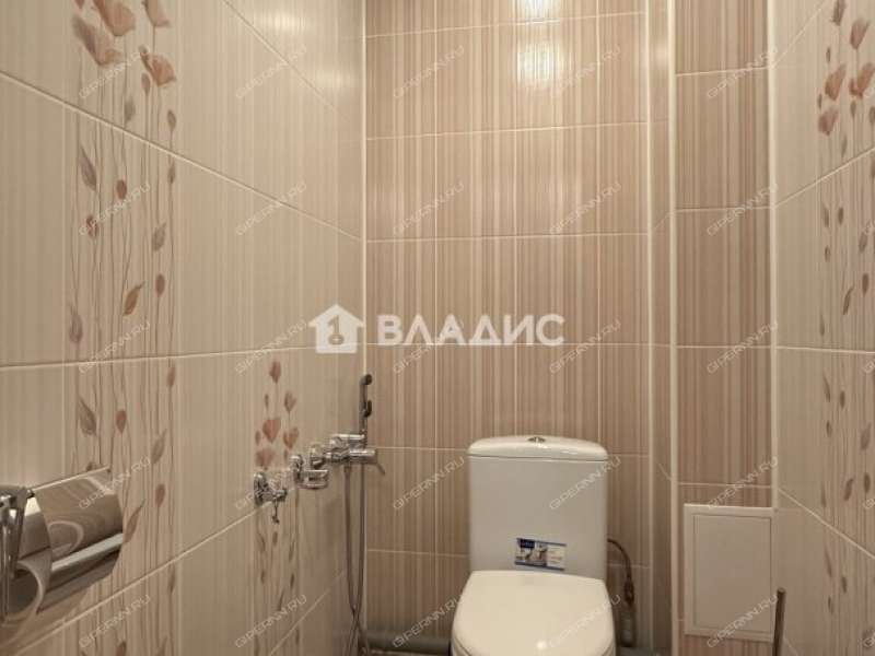 трёхкомнатная квартира на Молодёжной улице дом 9 город Бор