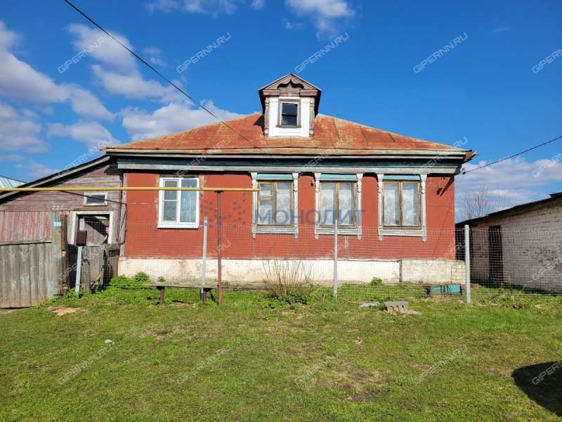 дом на Центральной улице село Абабково