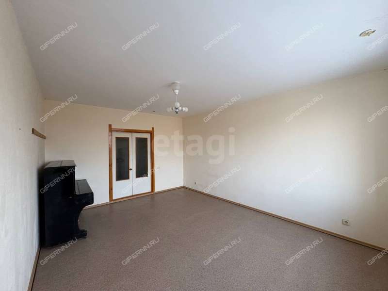 трёхкомнатная квартира на улице Ванеева дом 229