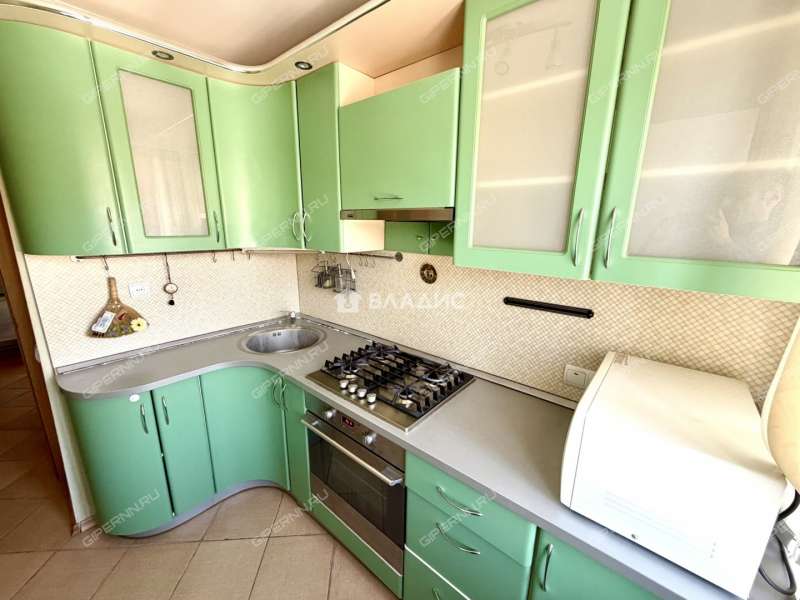 трёхкомнатная квартира на улице Героя Советского Союза Усилова дом 1