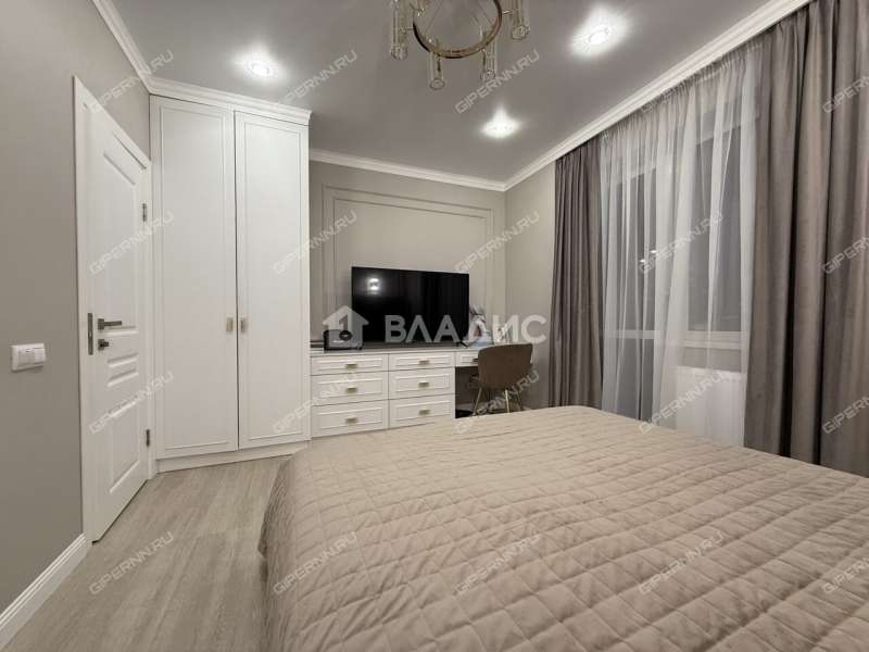 четырёхкомнатная квартира на Сенной площади дом 1