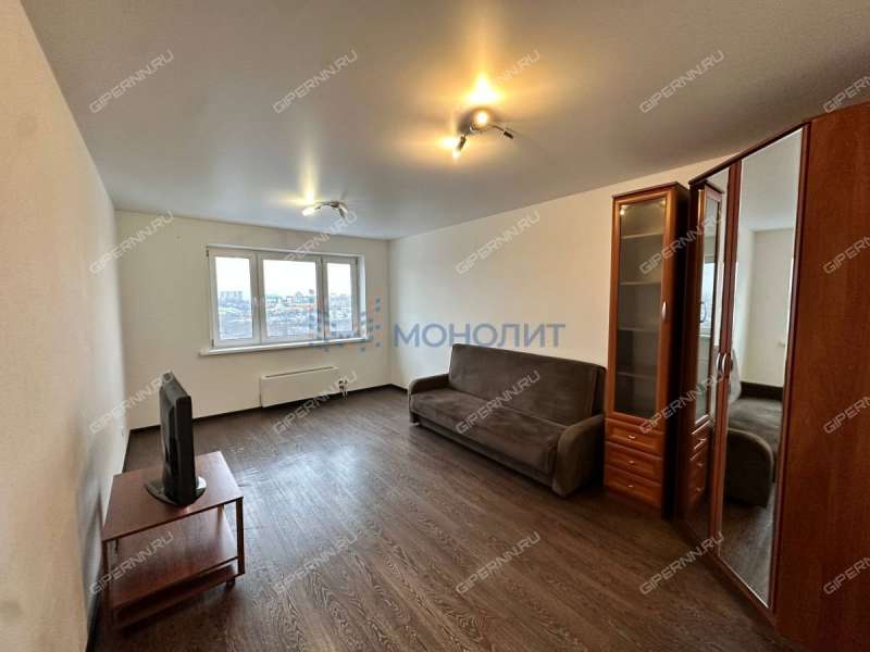 однокомнатная квартира на бульваре 60-летия Октября дом 21 к2