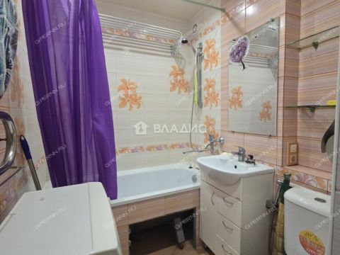 1-komnatnaya-ul-geroya-yuriya-smirnova-d-19 фото