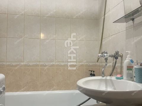 2-komnatnaya-ul-verhnepecherskaya-d-12-k2 фото