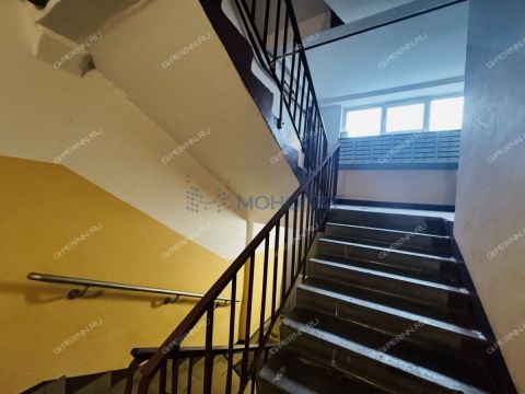 1-komnatnaya-ul-40-let-pobedy-d-5 фото