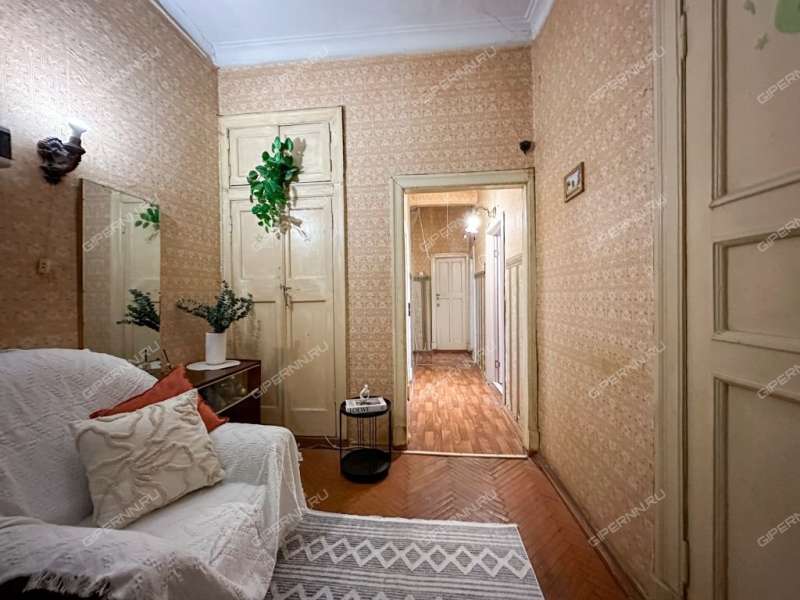 трёхкомнатная квартира на проспекте Октября дом 16