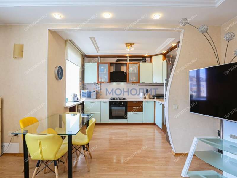 трёхкомнатная квартира на улице Генкиной дом 82