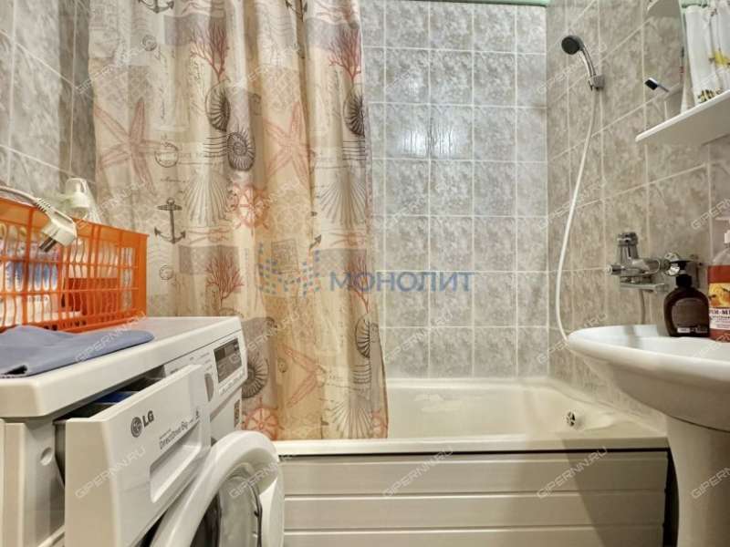 трёхкомнатная квартира в Бакинском переулке дом 1