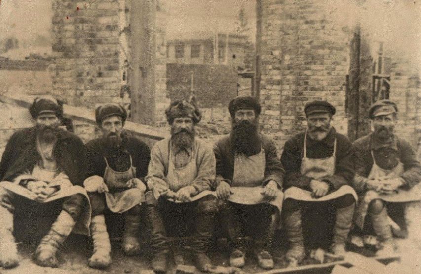 Фотография. Сергачские крестьяне на строительстве Шумерлинского комбината, XX век / «Краеведческий музей им. В.А. Громова» // госкаталог.рф
