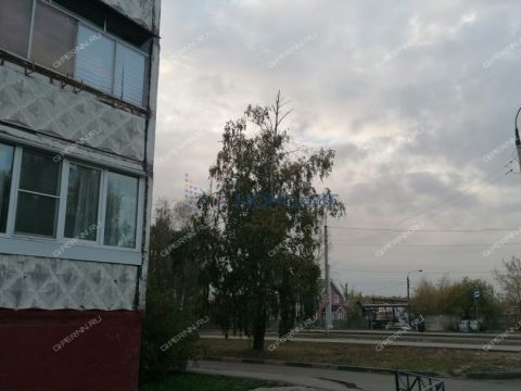 3-komnatnaya-ul-strokina-d-8 фото