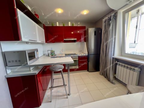1-komnatnaya-ul-verhnepecherskaya-d-13-k1 фото