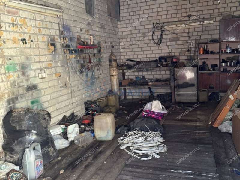 гараж на Бурнаковской улице