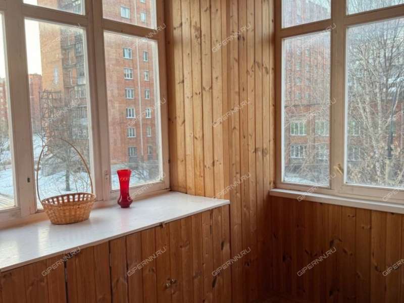 трёхкомнатная квартира на улице Александра Хохлова дом 5