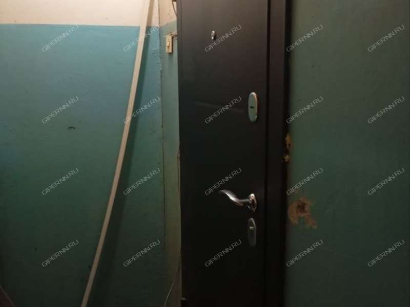 трёхкомнатная квартира на улице Политбойцов дом 20