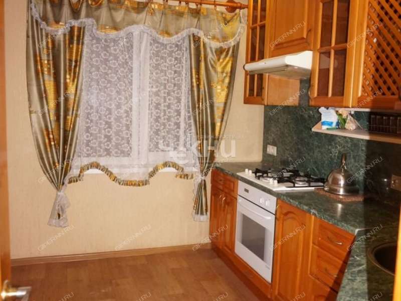 трёхкомнатная квартира на улице Тропинина дом 12