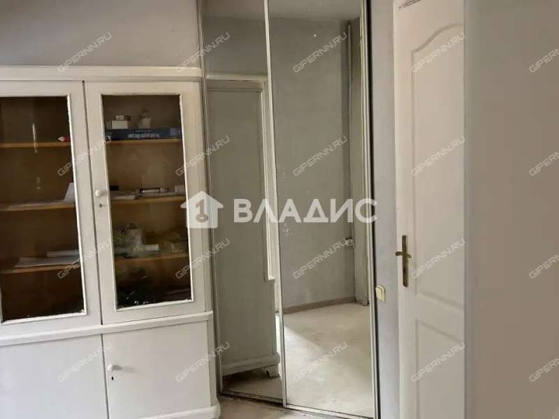 здание под офис, торговую площадь на Большой Покровской улице