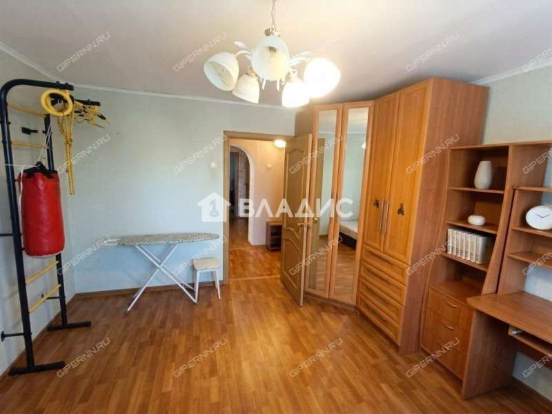 трёхкомнатная квартира на улице Шаляпина дом 15