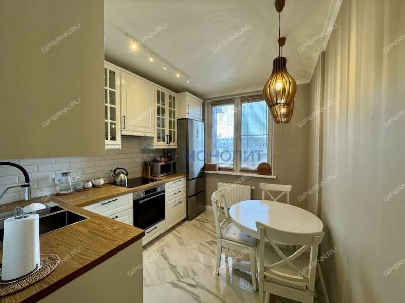 трёхкомнатная квартира на улице Июльских Дней дом 1 к2