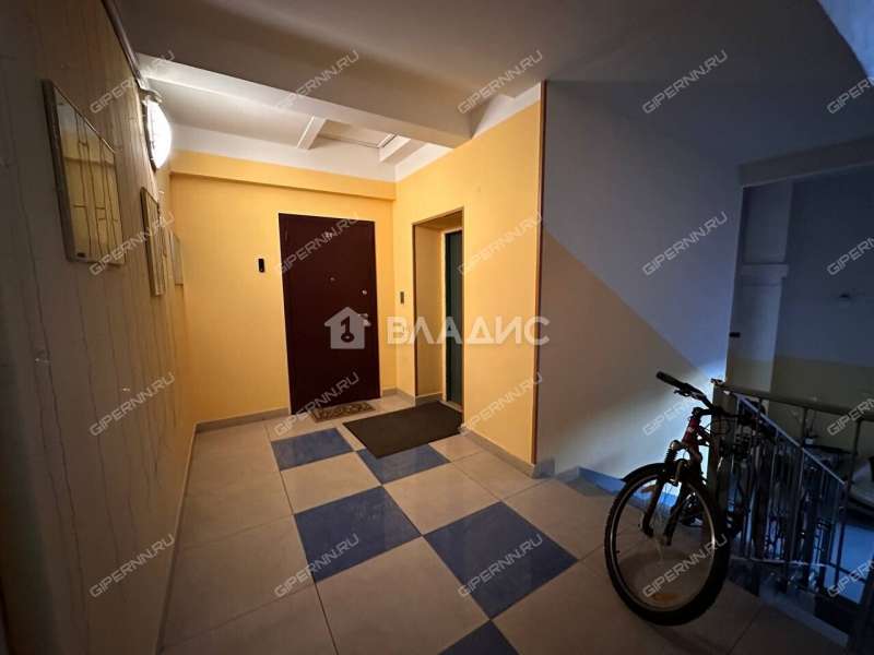 четырёхкомнатная квартира на улице Дунаева дом 8