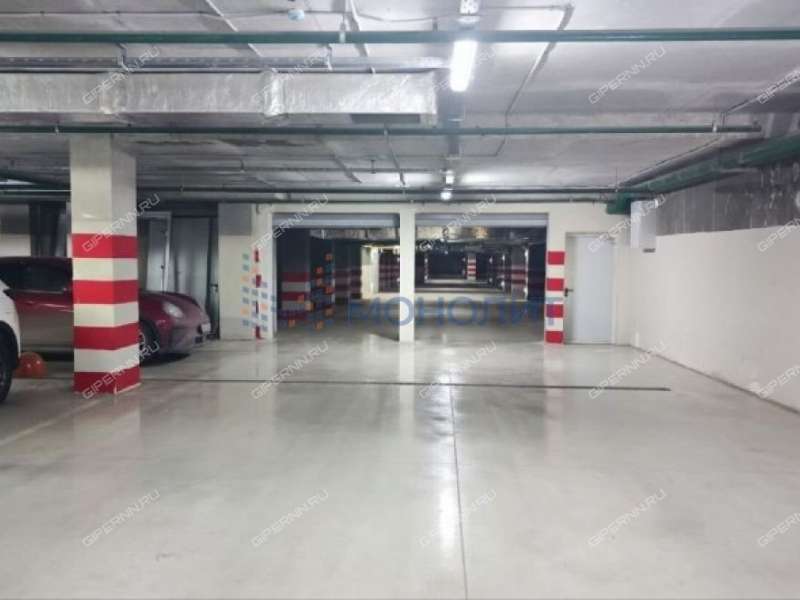 парковочное место на Большой Покровской улице