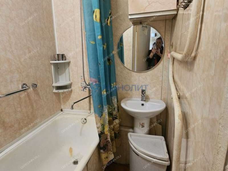 двухкомнатная квартира в 2-м микрорайоне дом 30 город Кстово