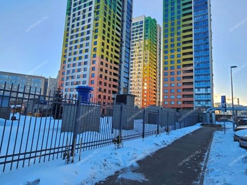 3-komnatnaya-ul-rodionova-d-192-k4 фото