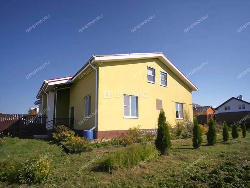 дом на улице Цветочная коттеджный поселок Каменки