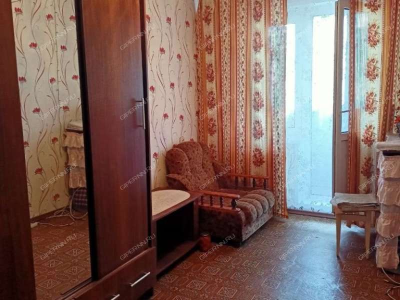 трёхкомнатная квартира на Львовской улице дом 33