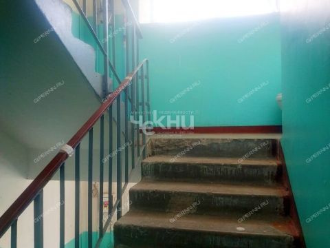 3-komnatnaya-ul-oktyabrskoy-revolyucii-d-40 фото