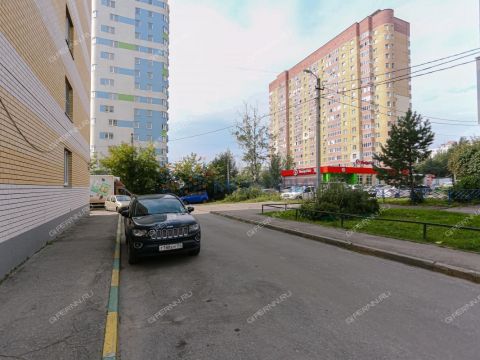 1-komnatnaya-ul-vyatskaya-d-7 фото