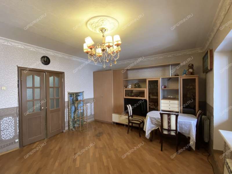 трёхкомнатная квартира на Студенческой улице дом 12