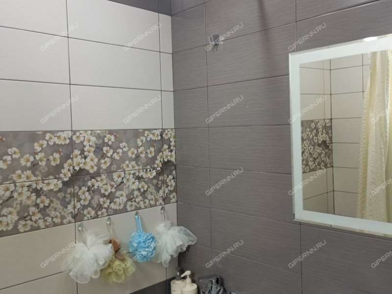 трёхкомнатная квартира на проспекте Кирова дом 7