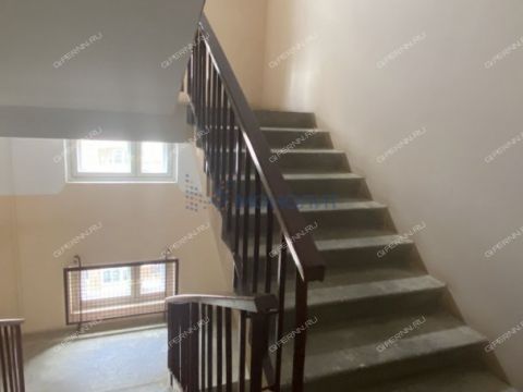 3-komnatnaya-ul-rodionova-d-165-k5 фото