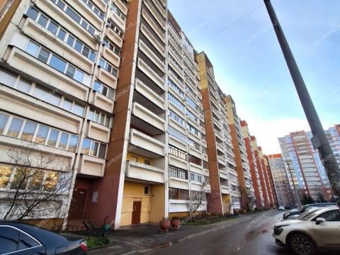 3-komnatnaya-ul-arkadiya-gaydara-d-26 фото