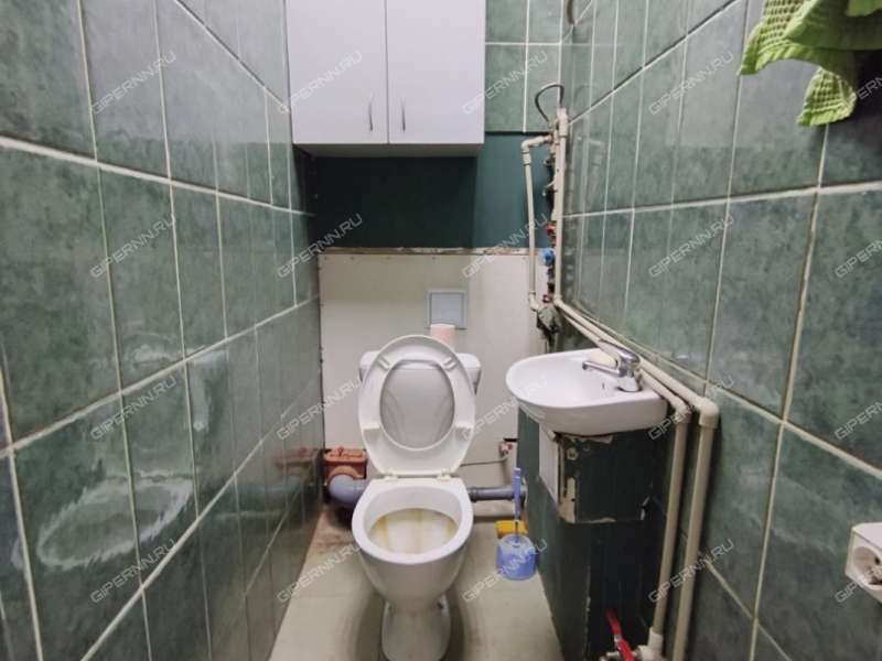 помещение под торговую площадь на улице Октябрьской Революции