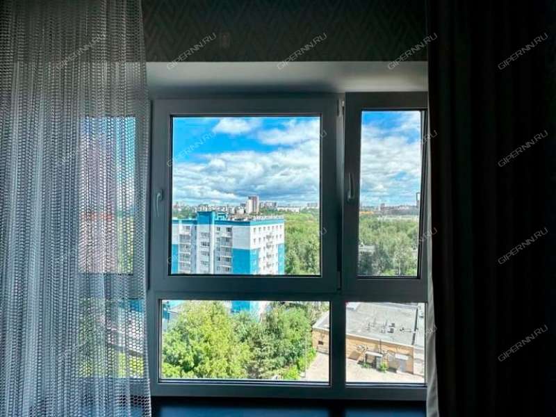 трёхкомнатная квартира на бульваре 60-летия Октября дом 21 к1