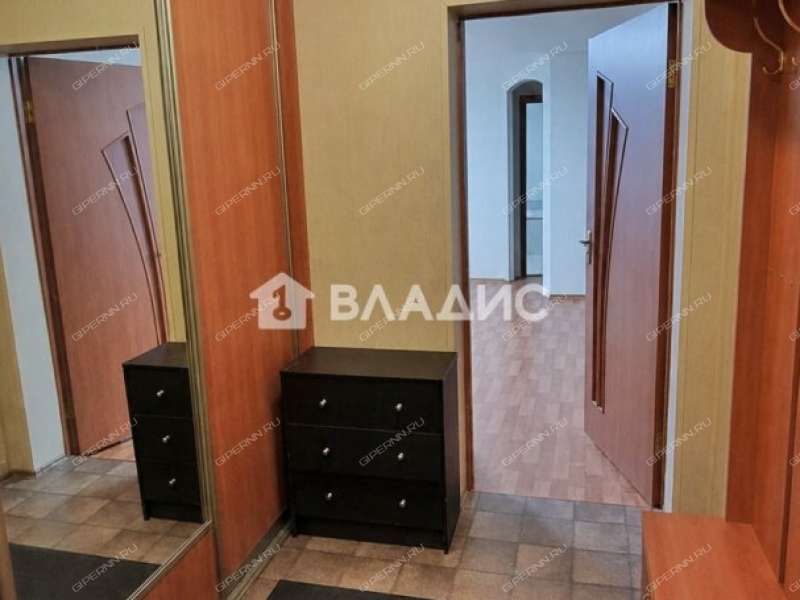 трёхкомнатная квартира на улице Строкина дом 15