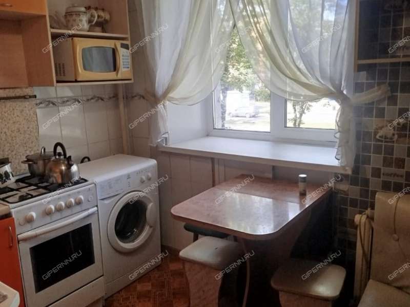 двухкомнатная квартира на проспекте Кирова дом 35а