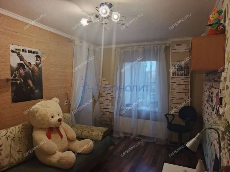 трёхкомнатная квартира на улице Александра Хохлова дом 21