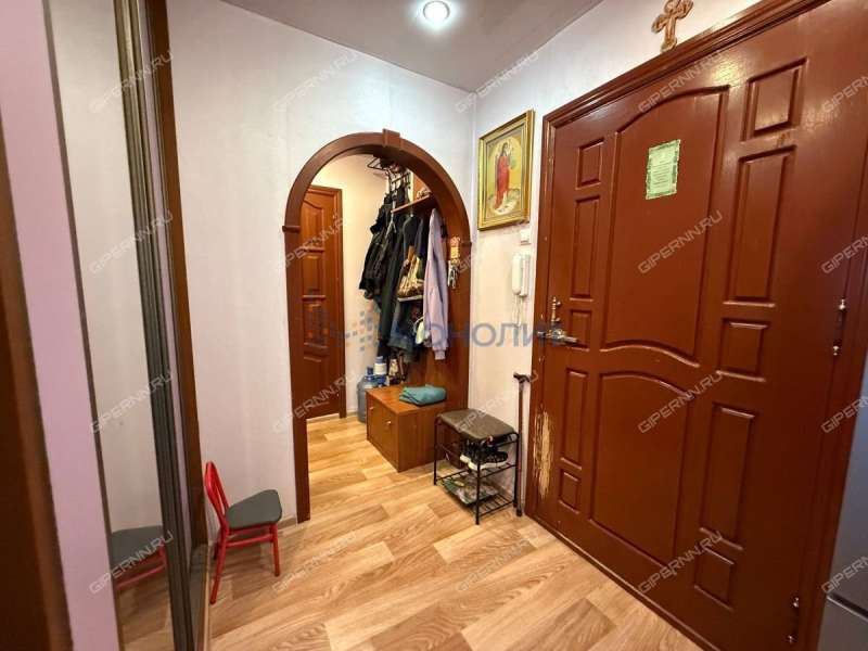 двухкомнатная квартира на проспекте Бусыгина дом 48