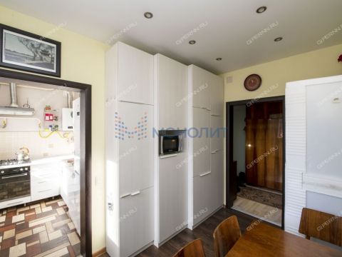 4-komnatnaya-ul-surikova-d-16 фото