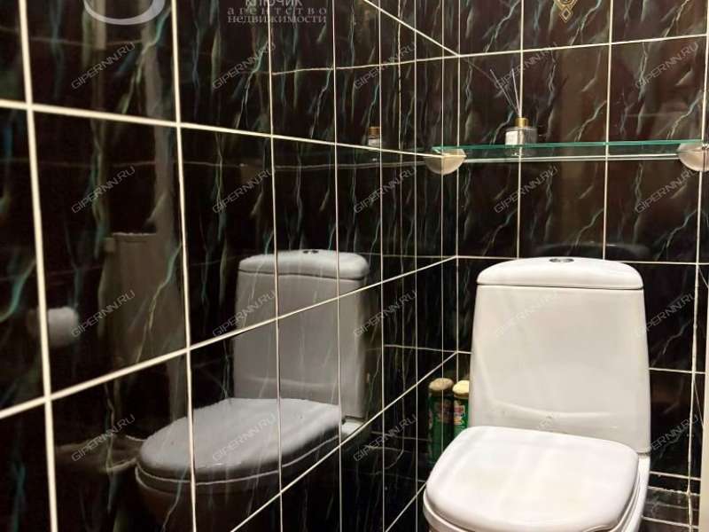 трёхкомнатная квартира на улице Героя Шнитникова дом 8